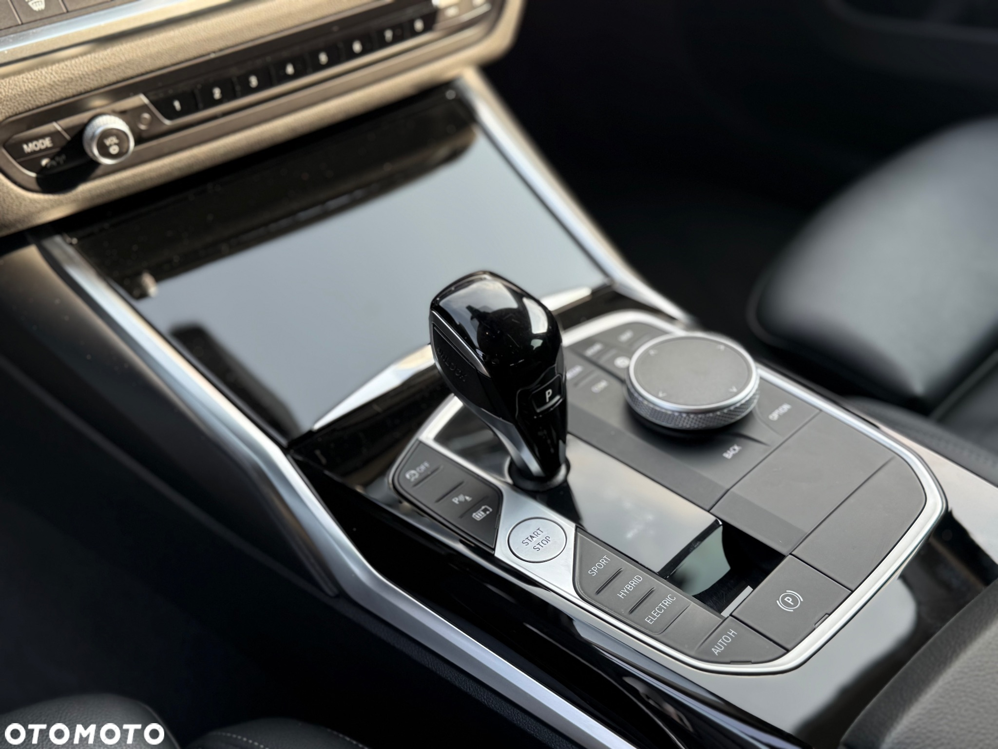 BMW Seria 3 330e PHEV sport - 22
