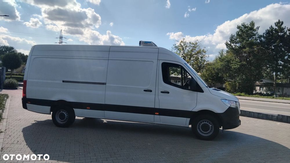 Mercedes-Benz Chłodnia Izoterma - 3
