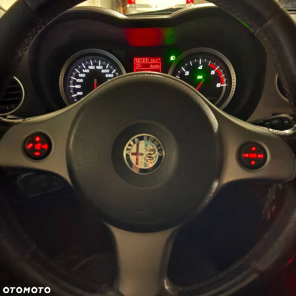 Alfa Romeo 159 1.9JTDM Q-Distinctive - 8