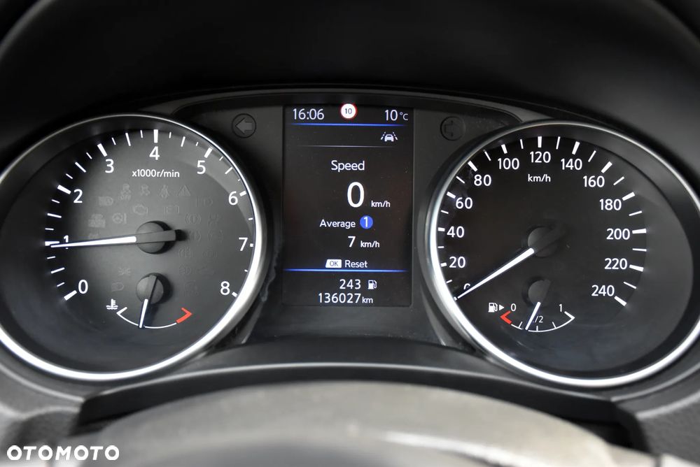 Nissan Qashqai 1.3 DIG-T N-Connecta - 36