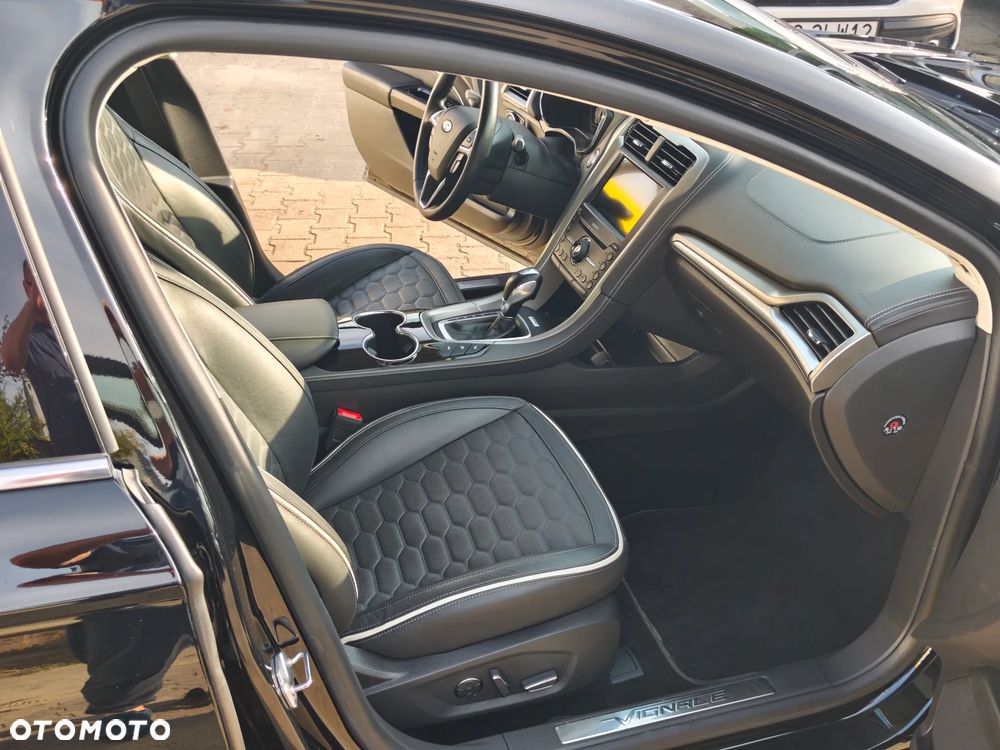 Ford Mondeo 2.0 Hybrid Vignale - 21