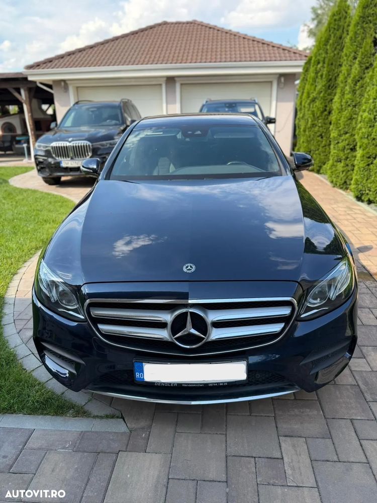 Mercedes-Benz E 220 d 4MATIC 9G-TRONIC - 1