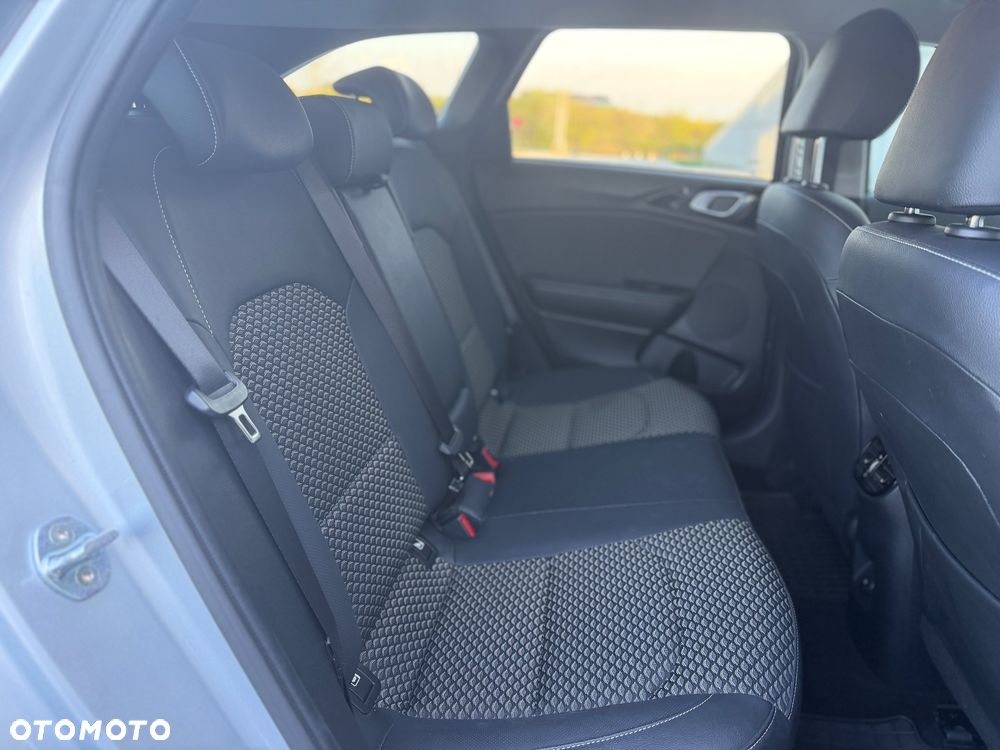 Kia Ceed 1.5 T-GDI L Business Line Plus DCT - 26