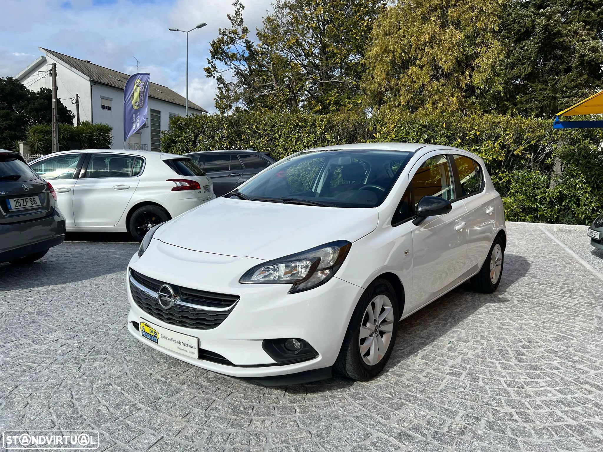 Opel Corsa 1.3 CDTi Business Edition - 1