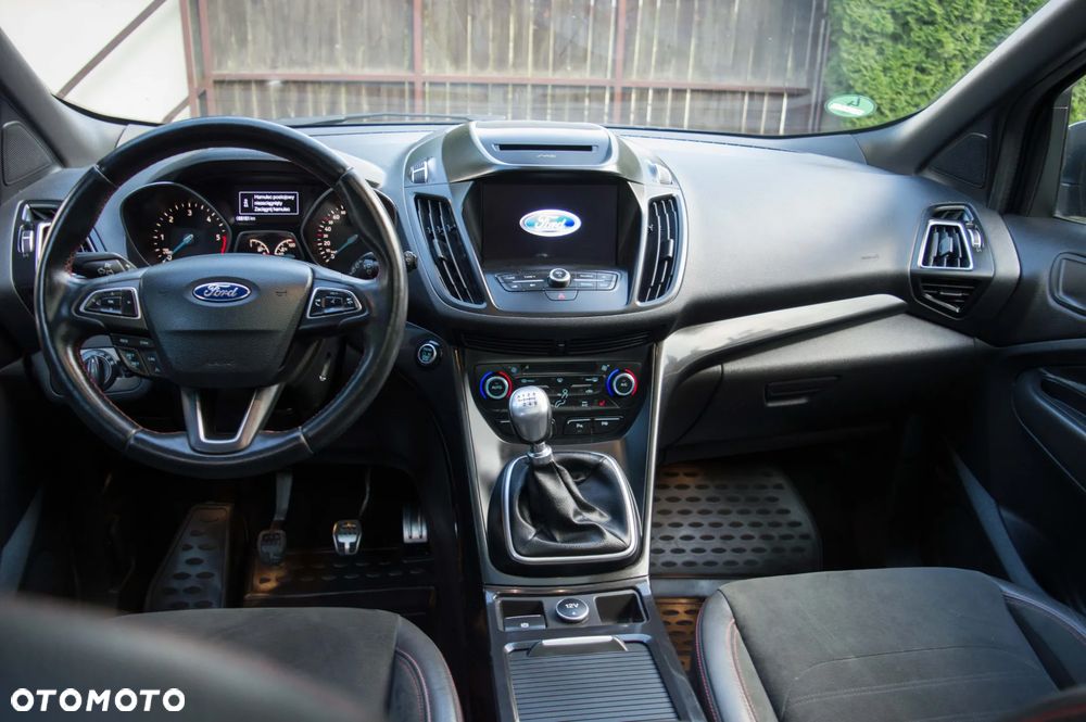 Ford Kuga 2.0 TDCi 4x2 ST-Line - 17
