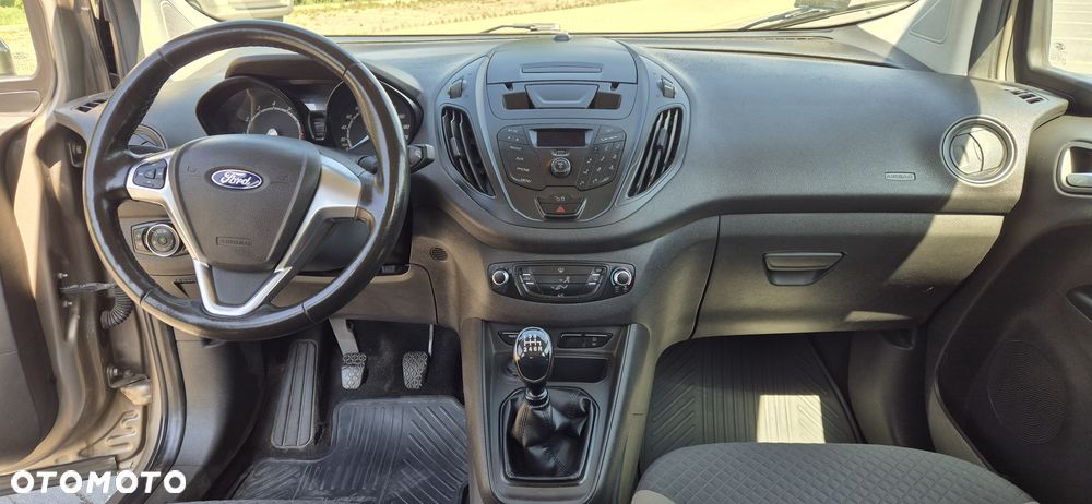 Ford Courier - 8