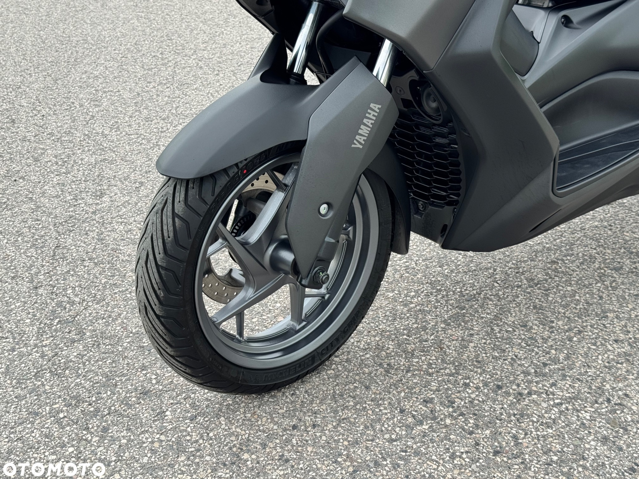 Yamaha X-max - 32