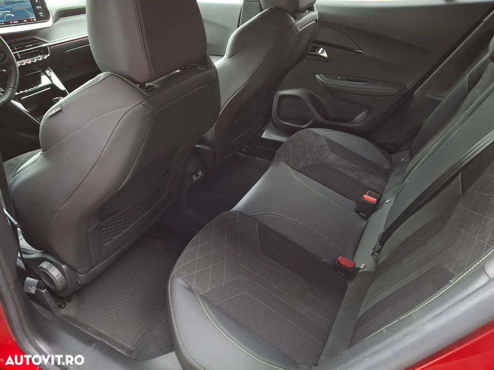 Peugeot 2008 1.5 BlueHDI 130 S&S EAT8 GT - 15