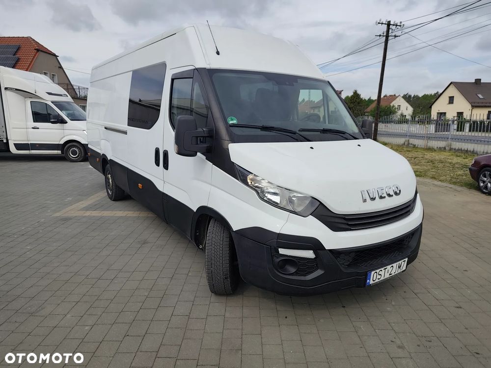 Iveco Daily 2,3L 7 osobowy brygadówka camper - 2