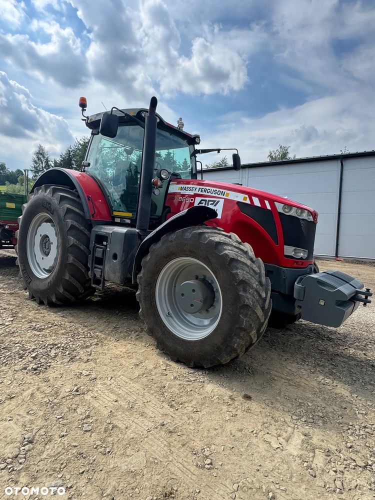 Massey Ferguson MF8690 - 2