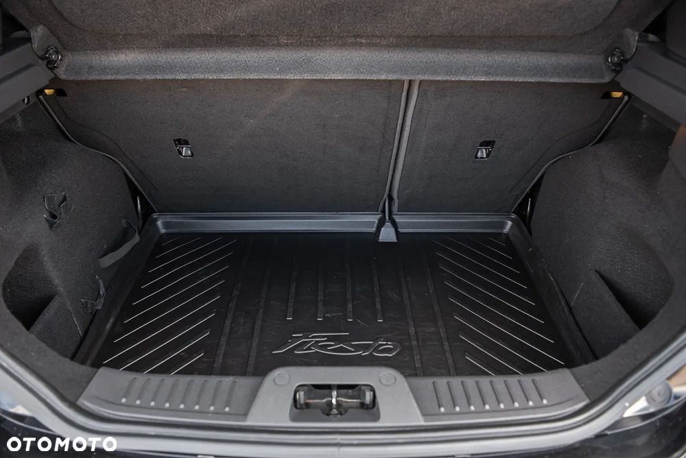 Ford Fiesta 1.0 EcoBoost STart-Stop ST-LINE - 29