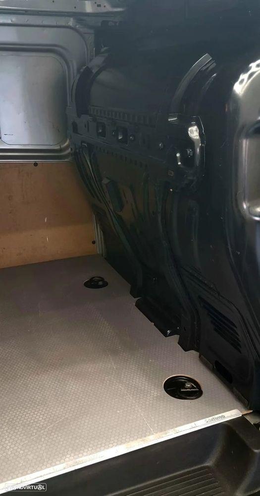 Ford Transit Connect L2 3 Lugares - 10