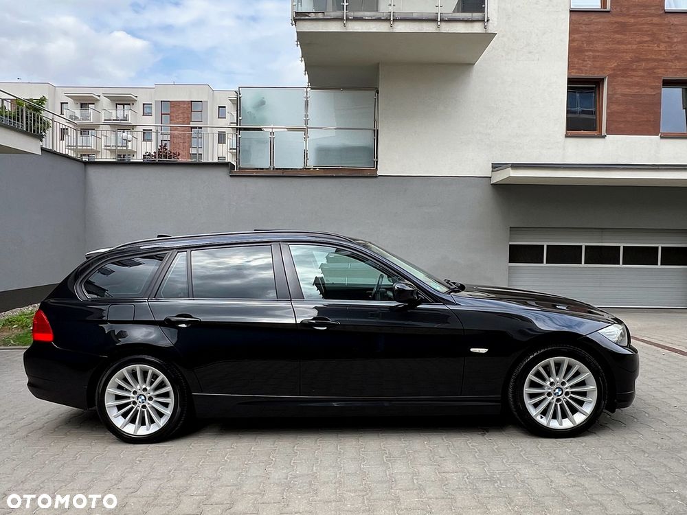 BMW Seria 3 318i Edition Exclusive - 18