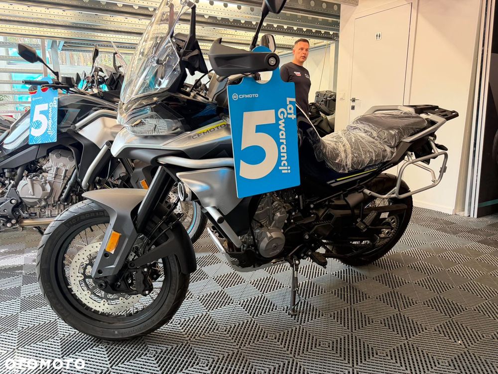 CFMoto 800MT Touring - 1