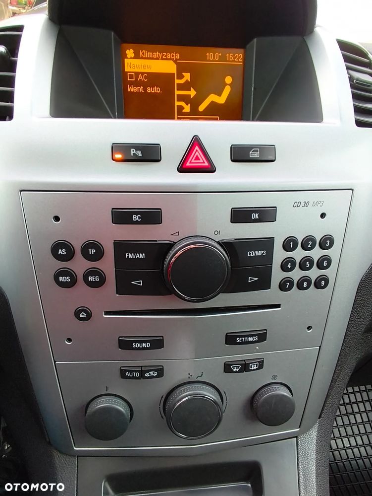 Opel Zafira - 26