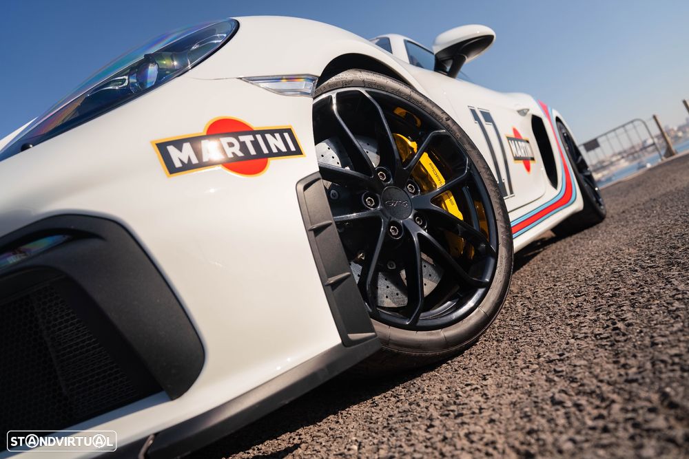 Porsche 718 Cayman GT4 PDK - 8