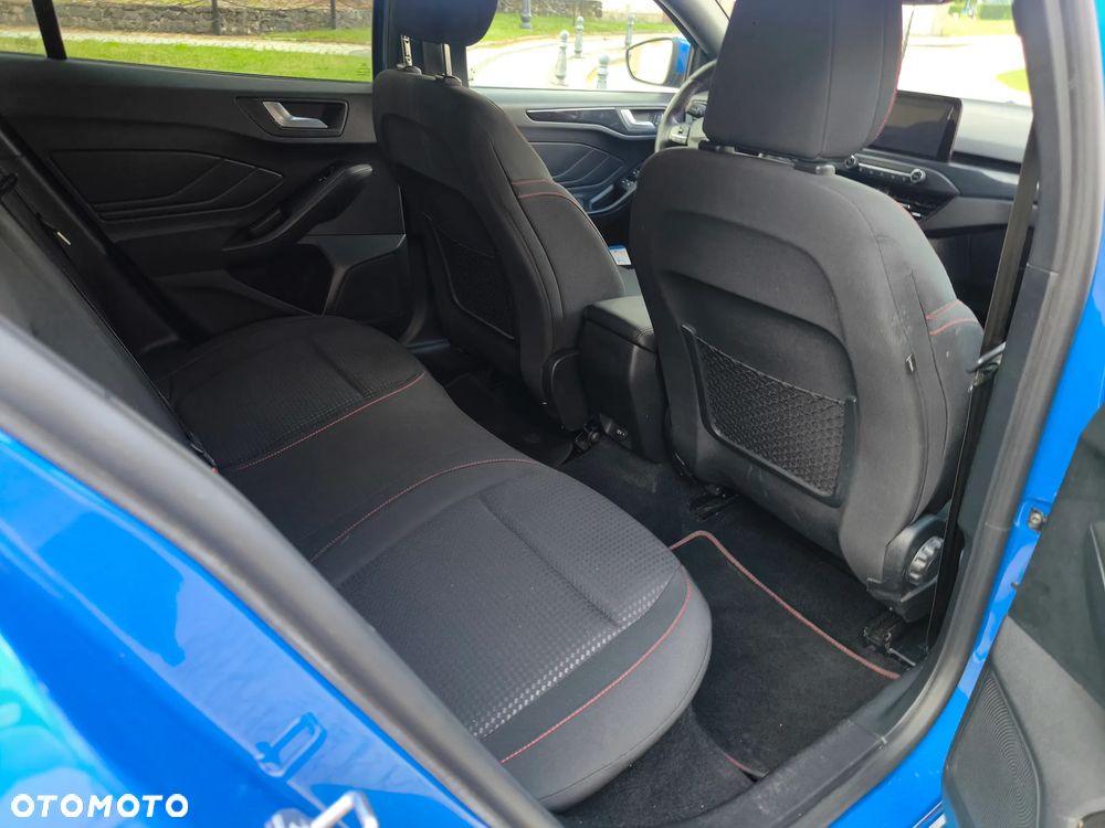 Ford Focus 1.5 EcoBoost ST-Line X - 10