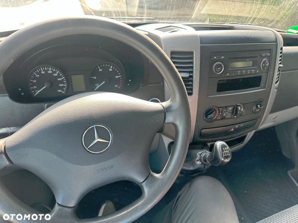 Mercedes-Benz Sprinter - 15