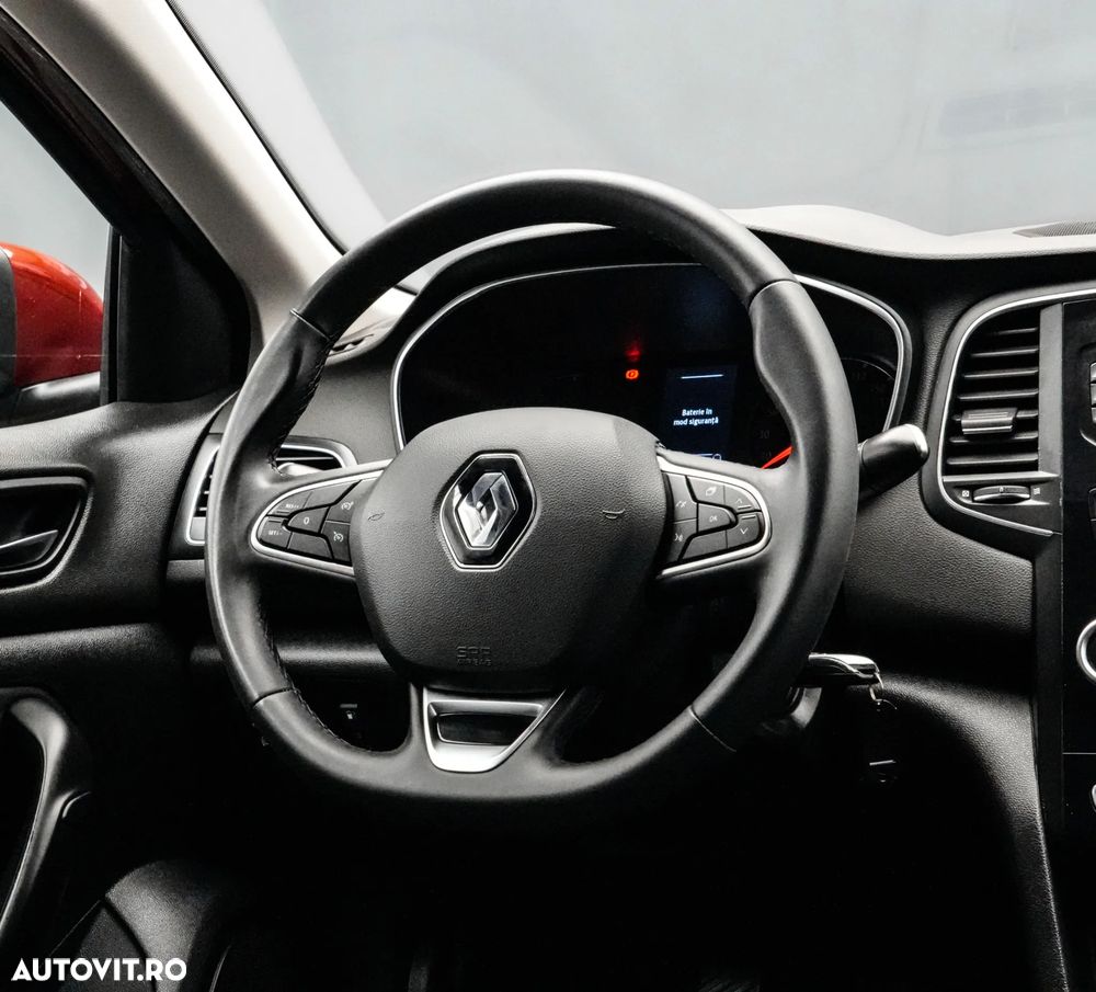 Renault Megane TCE GPF Life - 18