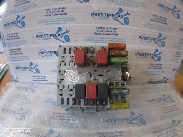Caixa Fusiveis 46763642 FIAT PUNTO 188 2000 1.2I 60CV 5P BRANCO ORIGINAL - 1