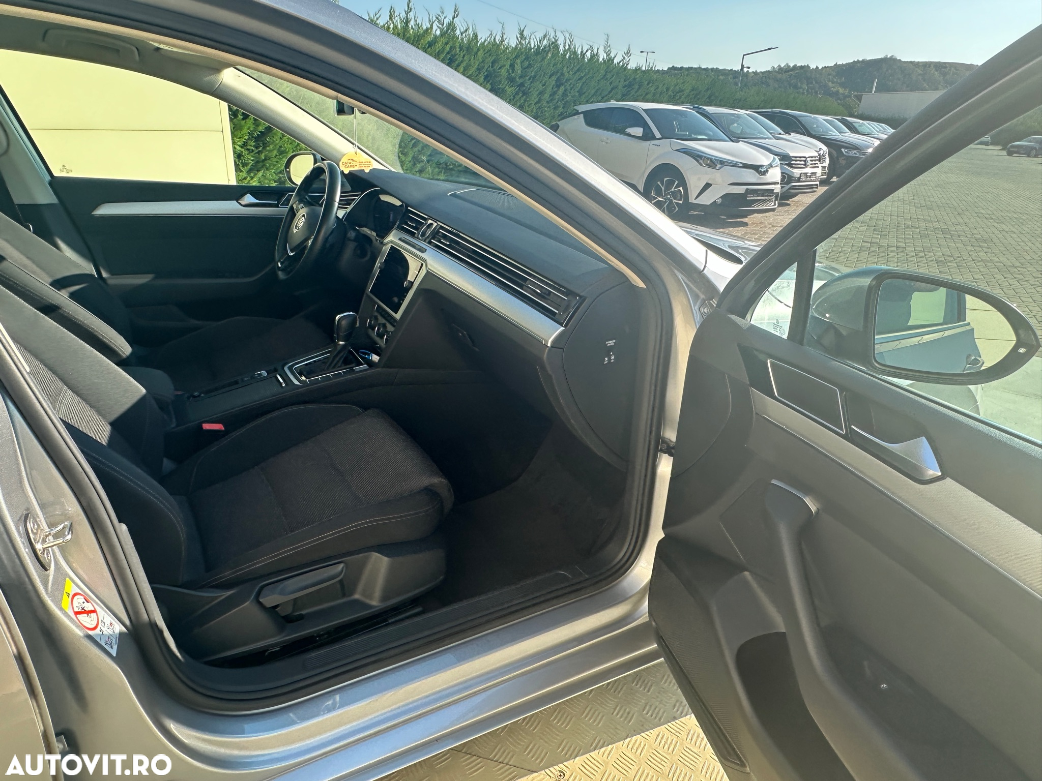 Volkswagen Passat Variant 2.0 TDI DSG (BlueMotion Technology) Comfortline - 24