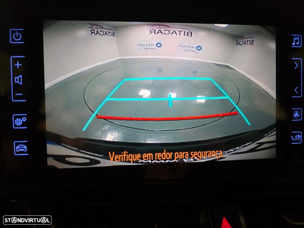Toyota C-HR — photo 2