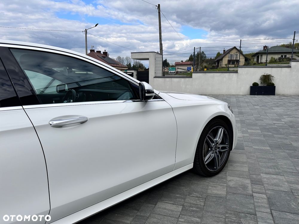 Mercedes-Benz Klasa E 200 4-Matic 9G-TRONIC - 9
