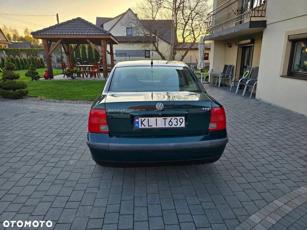 Volkswagen Passat 1.9 TDI Trendline - 6