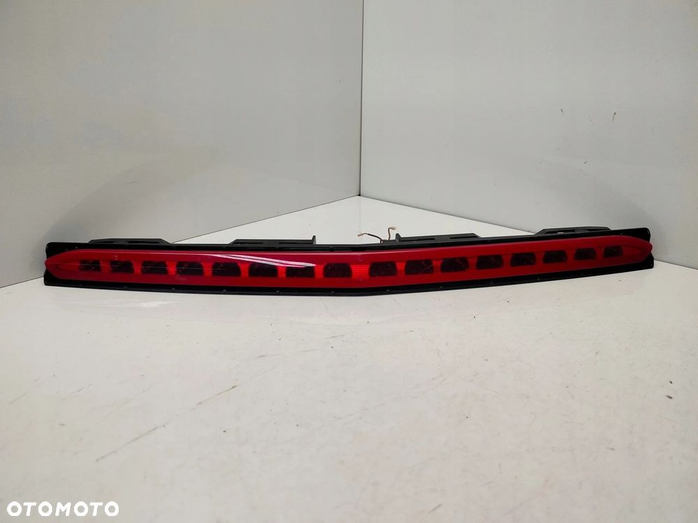MERCEDES W207 09R- TRZECIE ŚWIATŁO STOP STOPU - 1