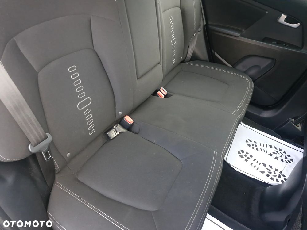 Kia Sportage 2.0 CVVT 2WD Automatik Vision - 27