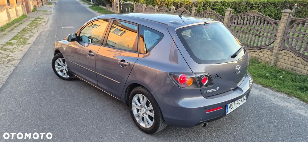 Mazda 3 1.6 Active + - 20