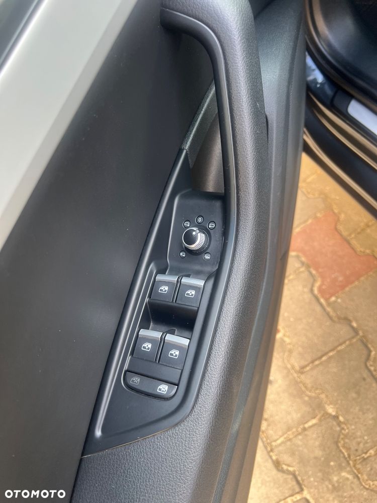 Audi A4 Avant 40 TDI S tronic - 23