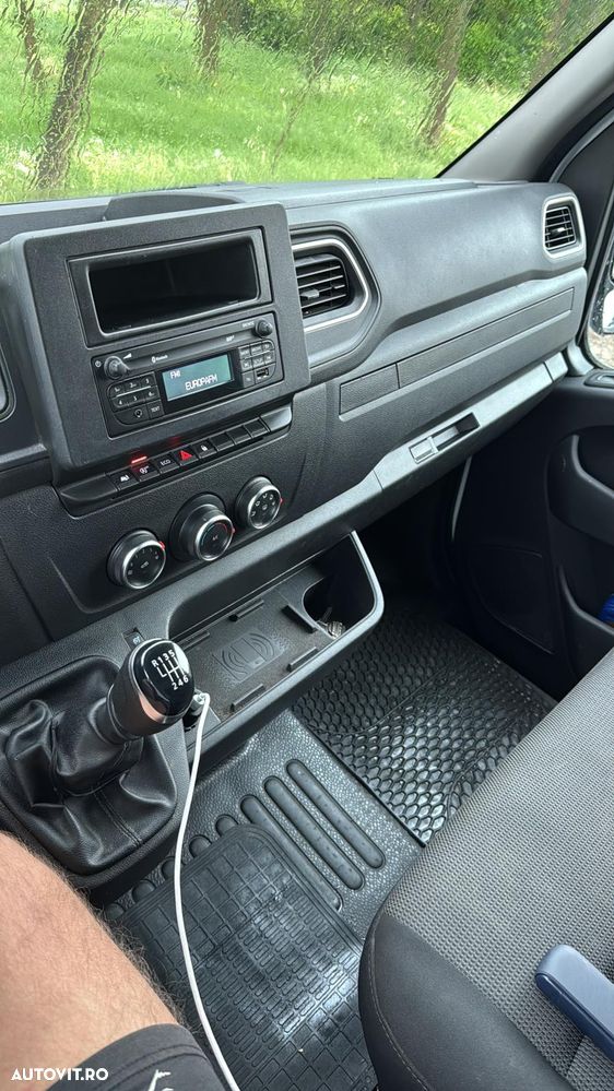 Renault Master Box - 8