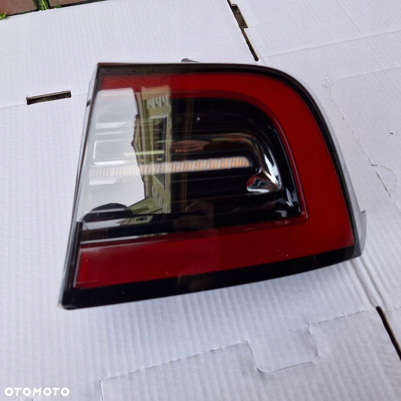 TESLA MODEL 3 LIFT 21- Y LAMPA PRAWY TYŁ PRAWA TYLNA EUROPA 1502087-00-D - 4