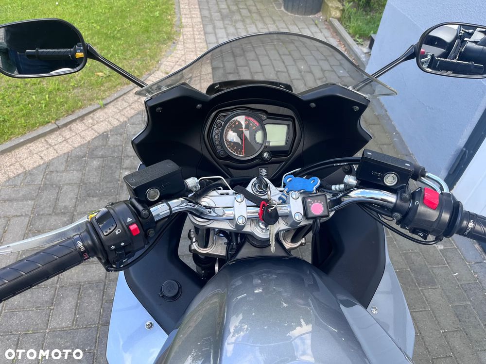 Suzuki GSX - 15