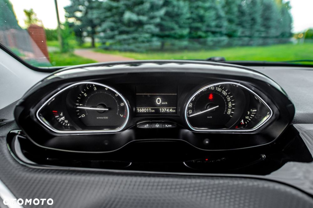 Peugeot 2008 1.6 VTi Style - 27