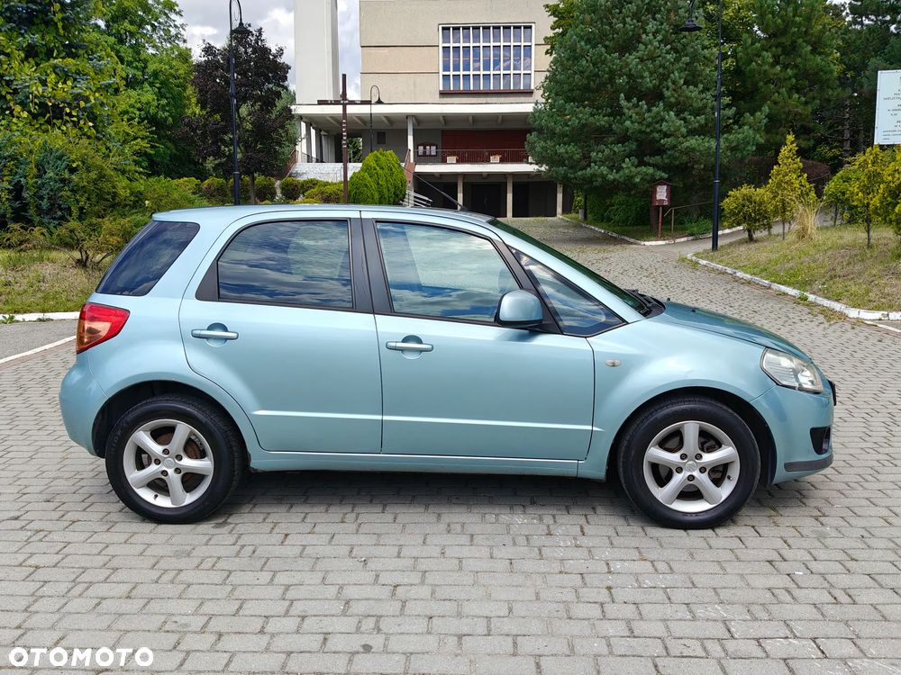 Suzuki SX4 1.5 Streetline 4x2 Classic - 3