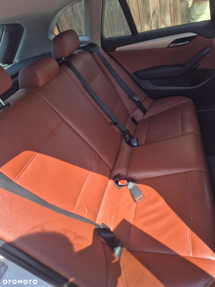 BMW X1 sDrive18d - 13