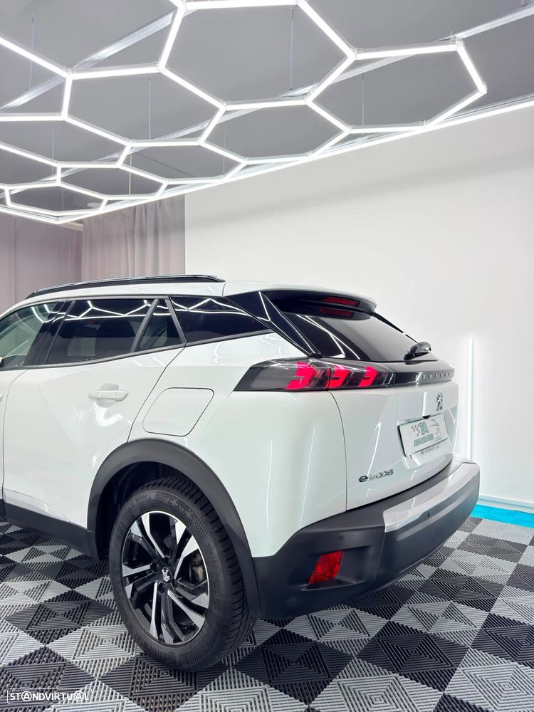 Peugeot e-2008 50 kWh Allure - 7