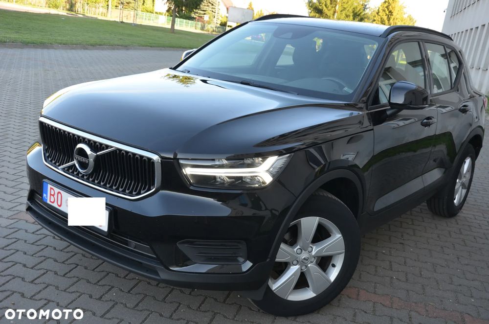 Volvo XC 40 T3 Momentum - 1