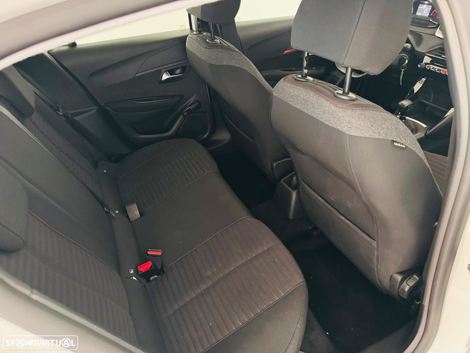 Peugeot 208 1.2 PureTech Active - 13