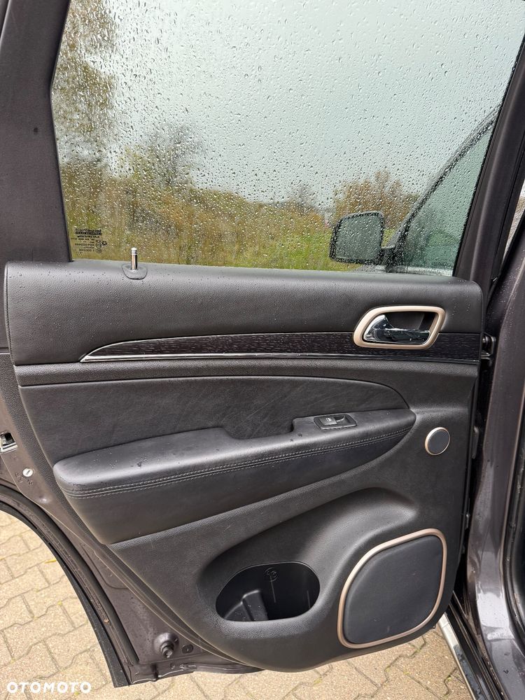 Jeep Grand Cherokee 3.0 CRD Overland Summit EU6 - 13