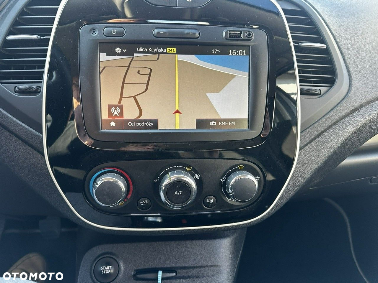 Renault Captur - 25