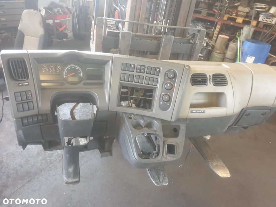 Deska rozdzielcza kokpit, Renault midlum DXI - 1
