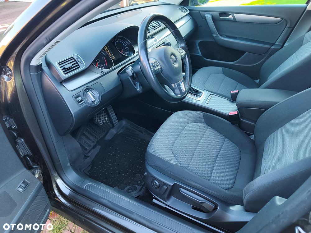 Volkswagen Passat - 10