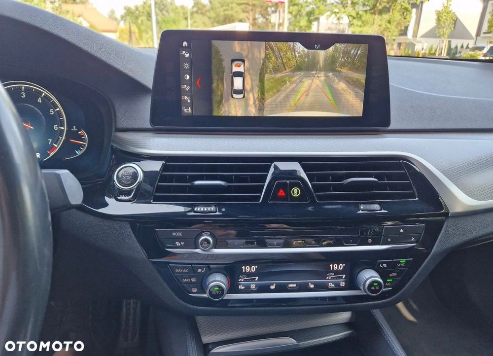 BMW Seria 5 ver-530i-xdrive - 13