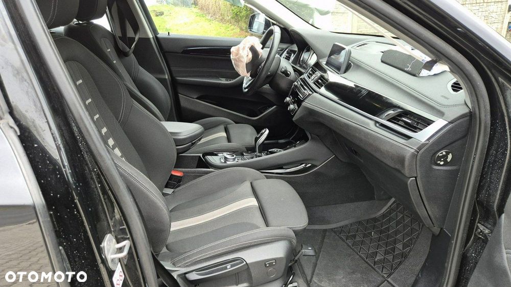 BMW X2 sDrive18d Advantage - 11