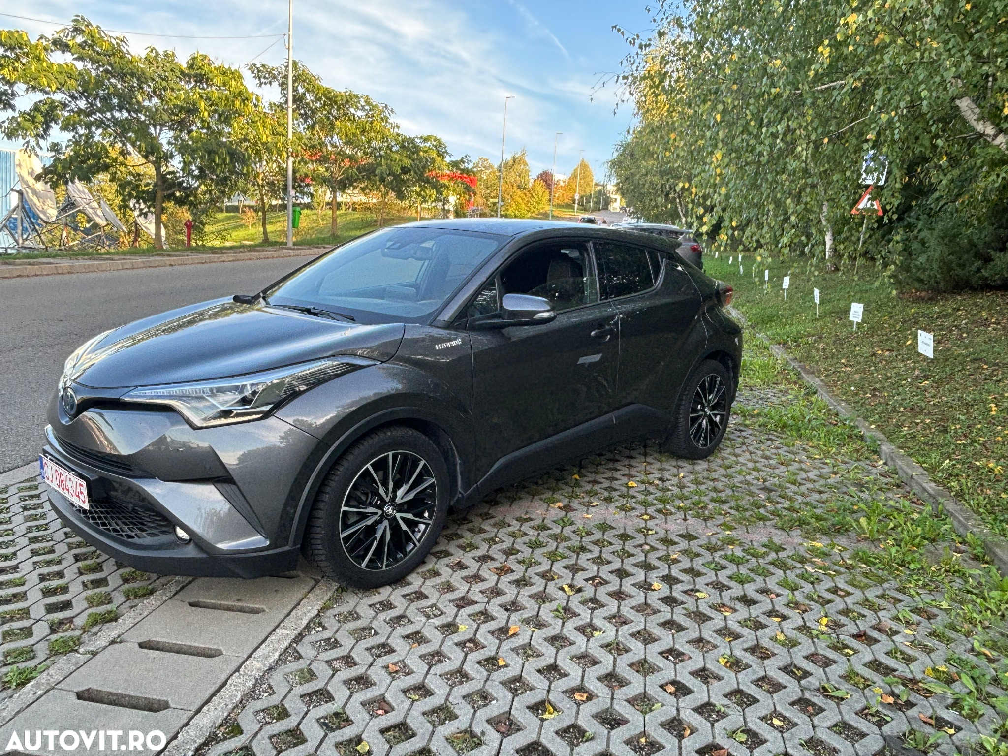 Toyota C-HR 1.8 HSD 4x2 CVT C-lassy LED - 3