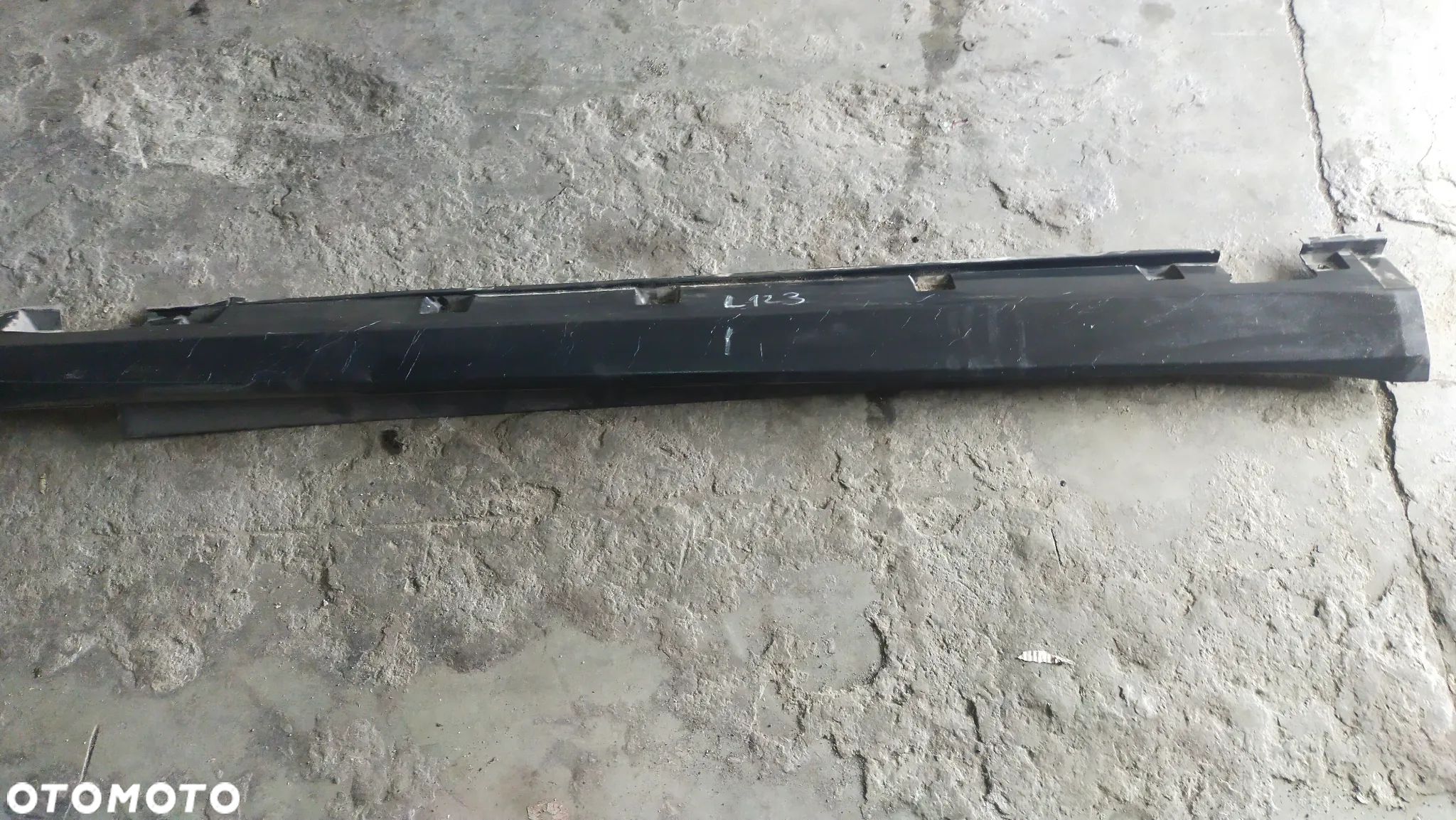 Mercedes-Benz OE A1646900840 listwa progowa próg - 1