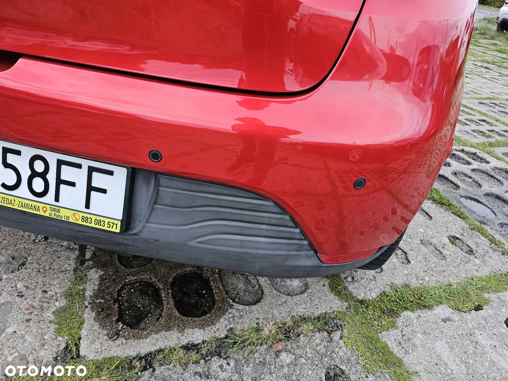 Renault Clio - 32